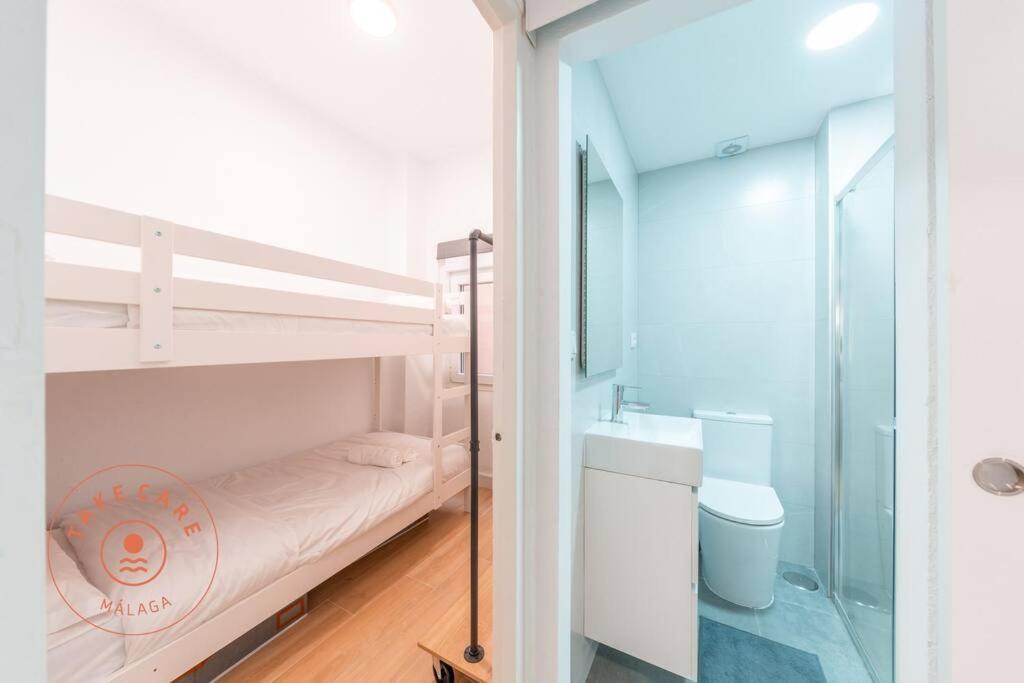 Cosy Apartment With Patio In Malaga - Tcm Bagian luar foto